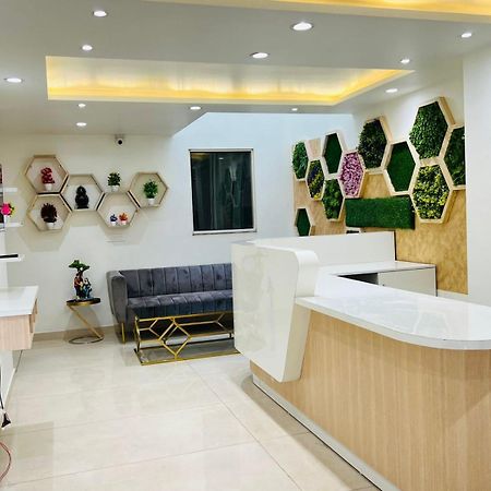 Hotel Skylark & Banquet Palwal Εξωτερικό φωτογραφία