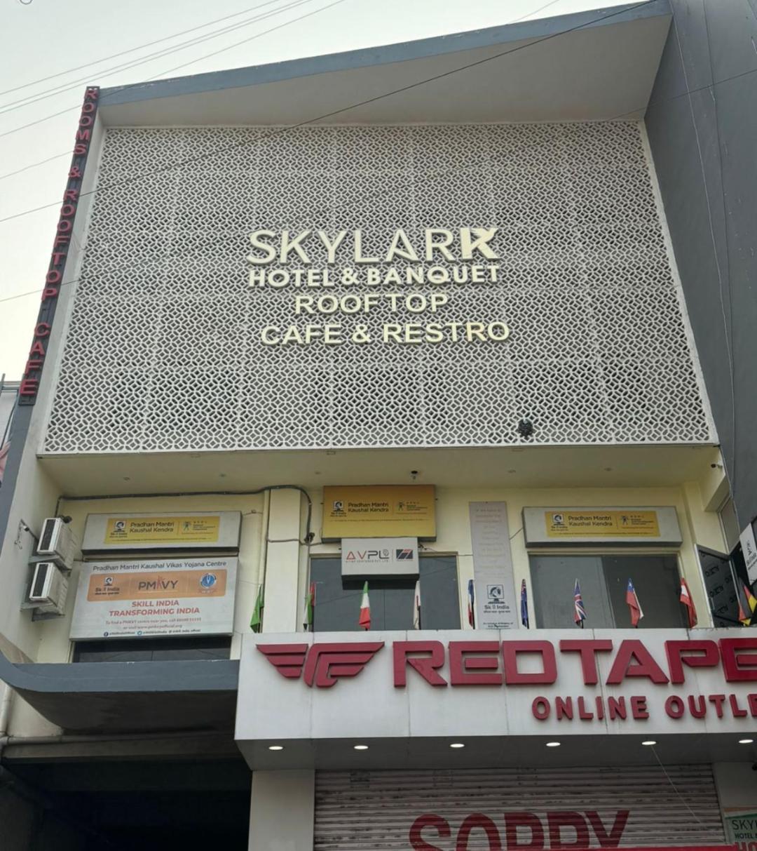 Hotel Skylark & Banquet Palwal Εξωτερικό φωτογραφία