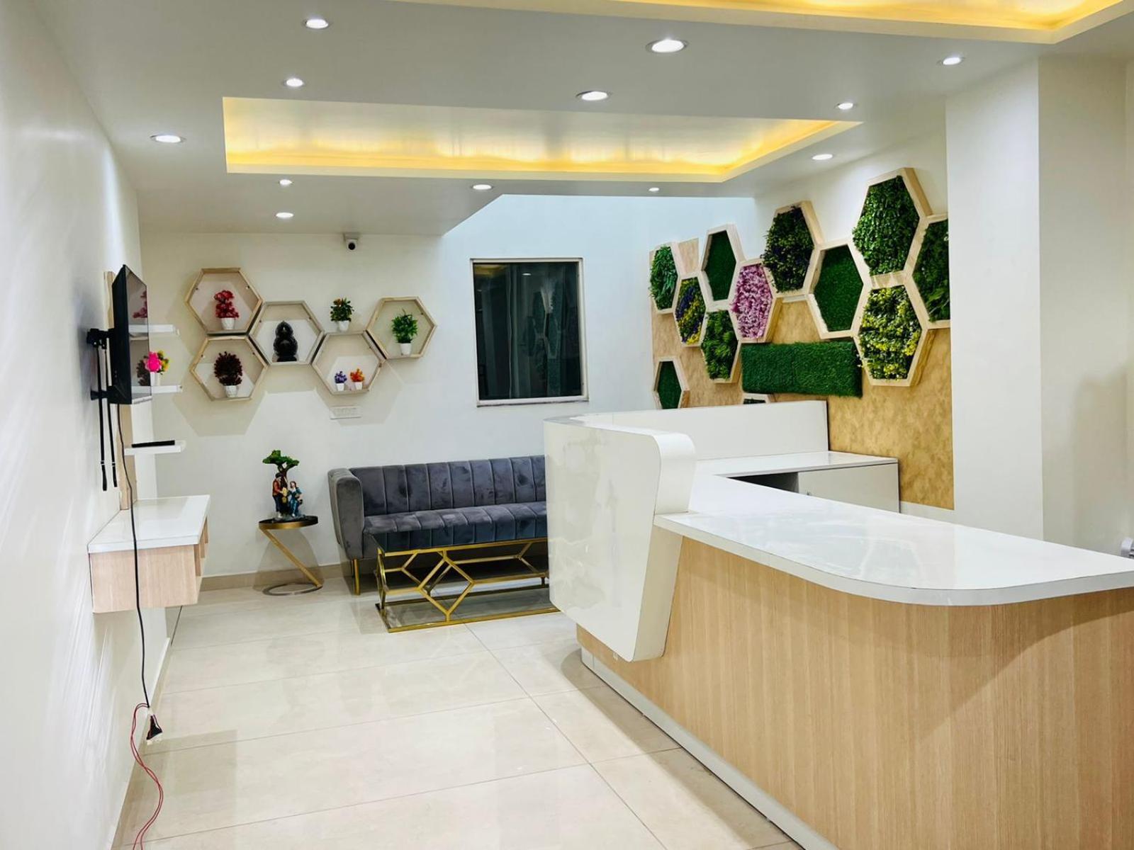 Hotel Skylark & Banquet Palwal Εξωτερικό φωτογραφία