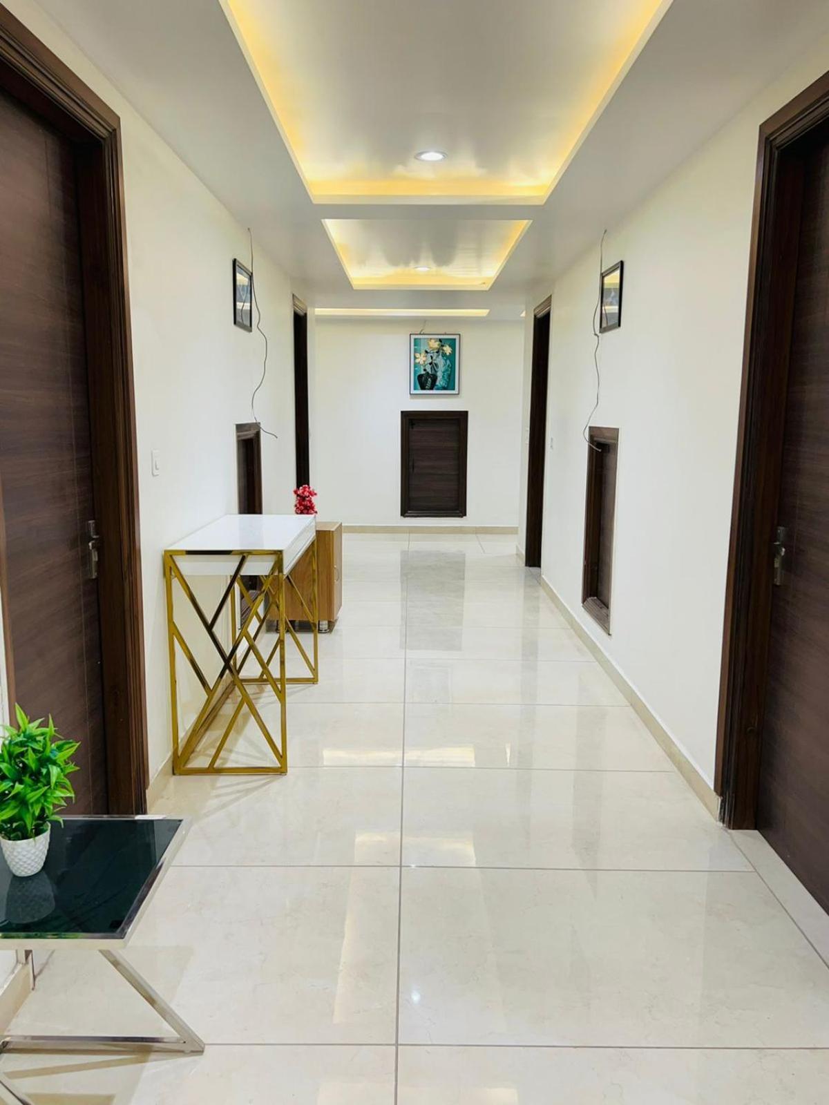 Hotel Skylark & Banquet Palwal Εξωτερικό φωτογραφία