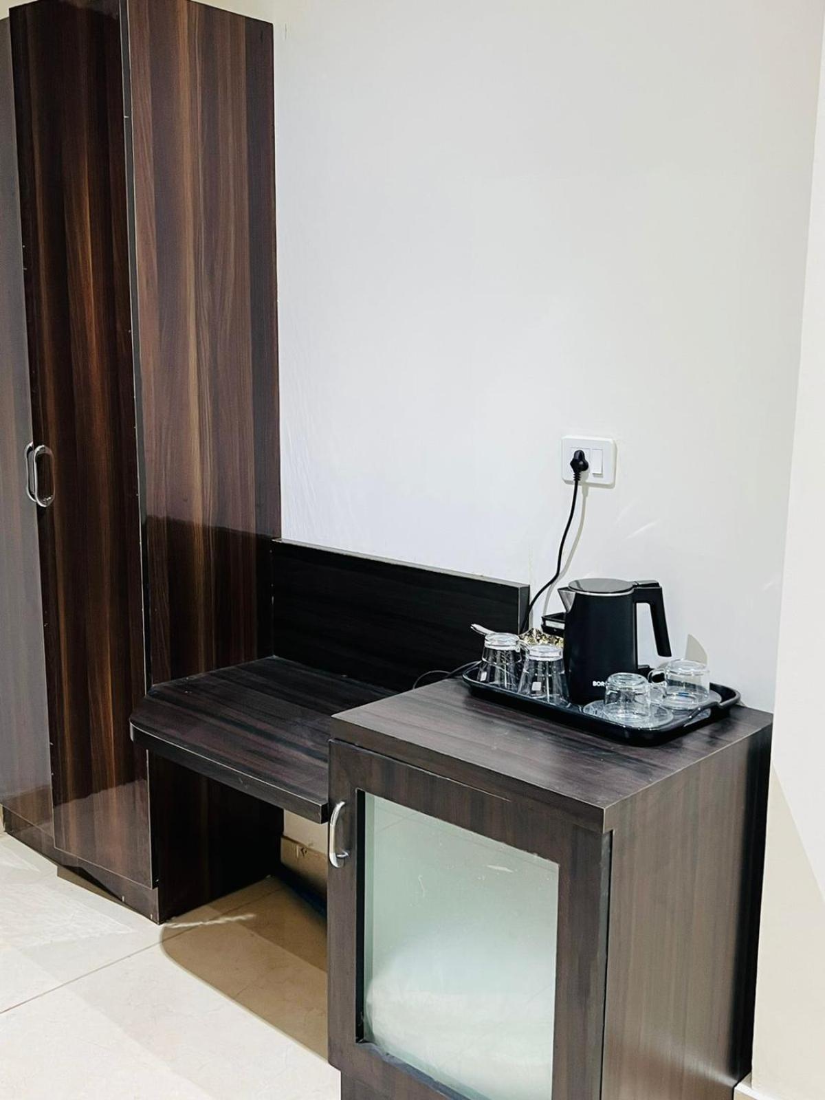Hotel Skylark & Banquet Palwal Εξωτερικό φωτογραφία