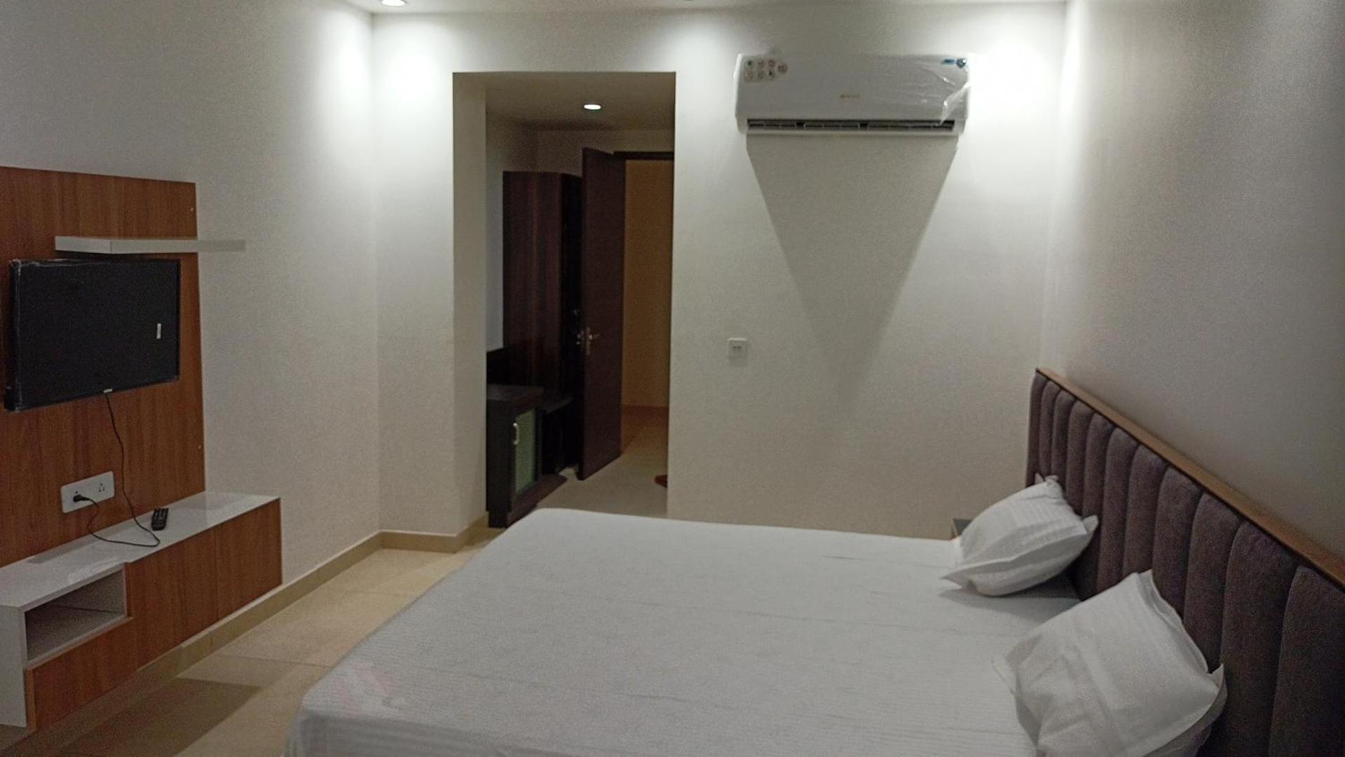 Hotel Skylark & Banquet Palwal Εξωτερικό φωτογραφία