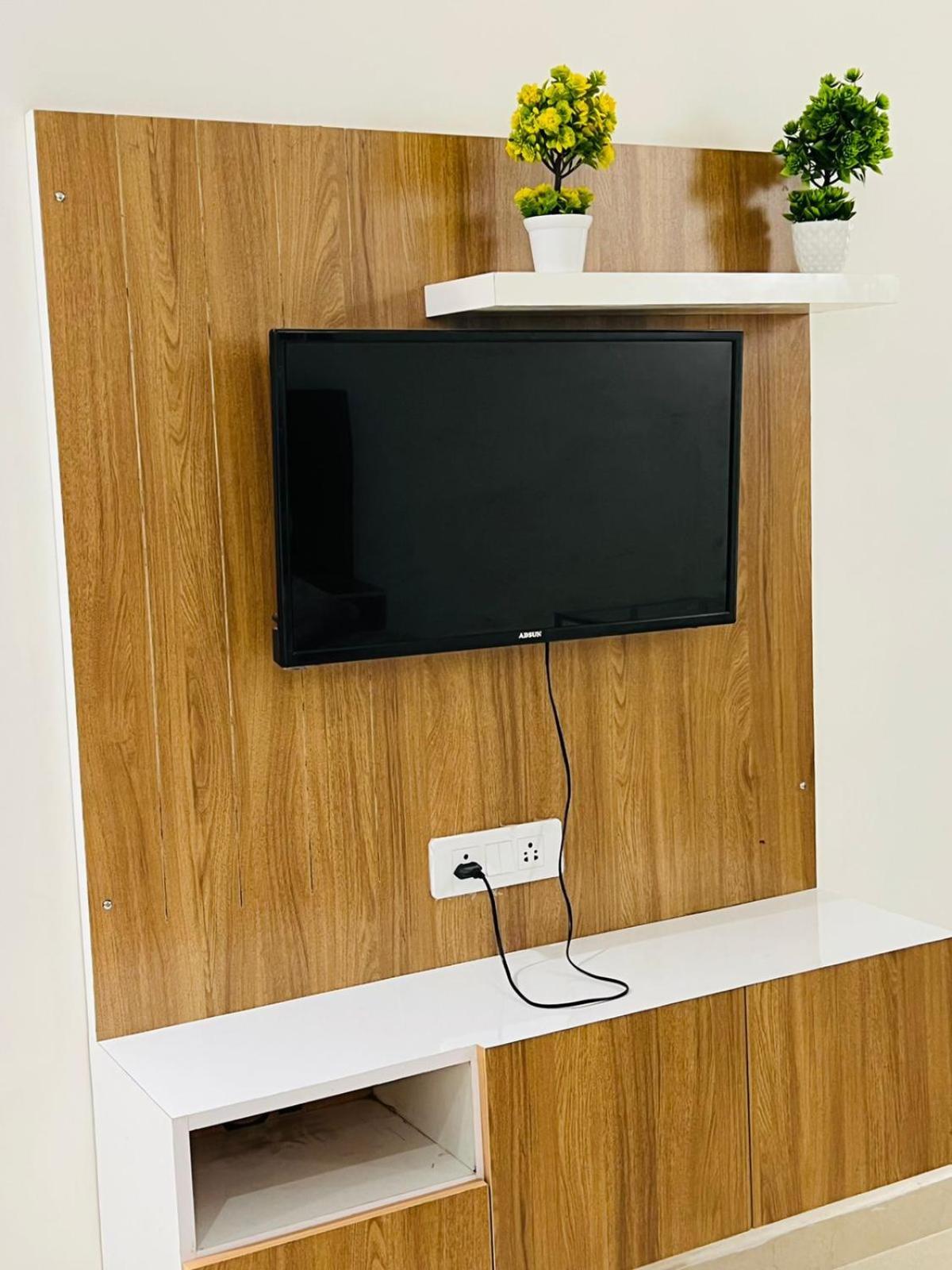 Hotel Skylark & Banquet Palwal Εξωτερικό φωτογραφία